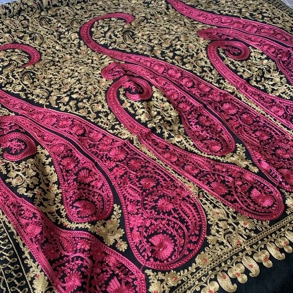 Pink/Gold Shall - Picture 6 of 8